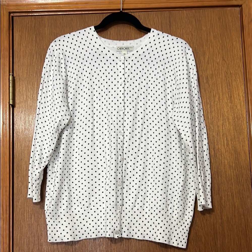 Cherokee White Cardigan with Black Dots Size XXL